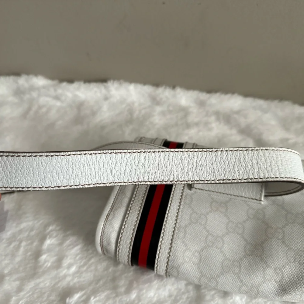 Authentic gucci - Picture 7 of 16